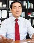 [경제인칼럼] 수출자유지역 마산, 피지컬 AI 거점 로봇도시로- 남창현(경남AI·로봇사업협회 회장)