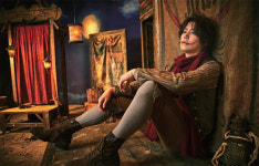 [백스테이지 인터뷰] 웃는 남자로 뮤지컬 돌아온 슈퍼주니어 규현