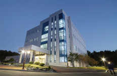 이부섭 동진쎄미켐 회장