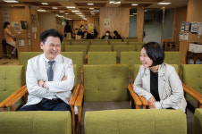 우정과 열정(14) 오익환 아인의료재단 이사장 & 팽한솔 하해호 대표
