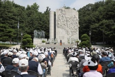 군포시, 지난 6일 제63회 현충일 추념행사 개최