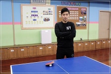 건강과 즐거움을 모두 사로잡다, 윤계혁탁구교실 윤계혁 관장