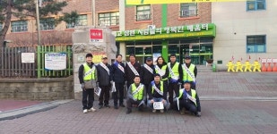 의왕시, 학교 주변 불법광고물 정비 캠페인 실시