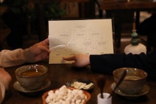 예담, 한의사 겸 심리상담사가 운영하는 전통찻집으로 주목