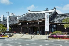 서울가든 리뉴얼 오픈… 1200평 규모의 한옥 다이닝 선봬