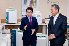 김종호 기보 이사장, 생명과학 장비 제조현장 방문해 소통