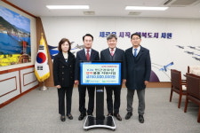 KAI, 사천 지역 경로당 행복물품 지원
