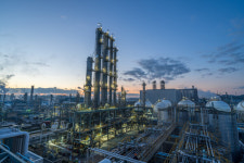 금호석유화학, 석화 업황 부진 속 나홀로 선방…합성고무 사업 호황기 올까