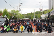 진주 CU물류센터 앞 집회 중 참사…1명 사망·2명 부상