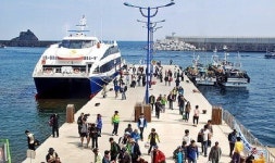 울릉 저동항 여객선 접안시설 확장 시급