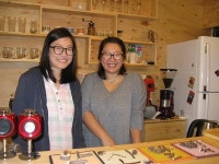 “청소년에게는 생일파티 동네주민엔 돌잔치·와인파티”