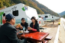 별의 도시서 즐기는 ‘웰빙 캠핑’…영천 캐러밴 캠핑장 개장