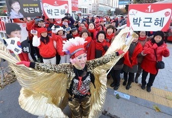 선거운동 첫날부터 난타전