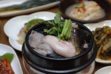 [박진환의 별난집 별난맛] 두산동 ‘센복국’