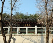 [류혜숙의 여행스케치] 경북 안동 이천동 마애여래입상