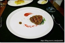 [짱똘아빠의 식도락] 주택가의 화려한 변신…더 키친노이