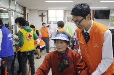 남산기독교종합사회복지관 경로잔치 열어