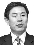 [수요칼럼] 간디의 고민과 새마을운동