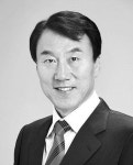 [4·13 필드 속으로] 김경원, 도청 2청사 유치 등 10대 공약 발표