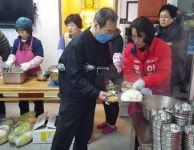 [4·13 필드 속으로] 이인선, 노인 맞춤형 복지‘시니어 행복센터’건립 약속