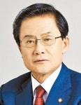 [4·13 필드 속으로] 김태환, 선산 종합복지관 건립 등 지역별 2차 공약