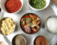 [이춘호 기자의 푸드 블로그] 오너 셰프를 찾아서-‘현풍장 名物’ 수구레 따로국밥, 이두연 십이리할매국밥집 사장