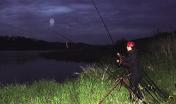 [김동욱의 낚시시대] 임진강 뱀장어낚시