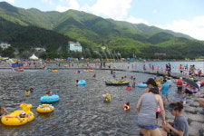 “올여름 청도 운문댐 하류보 유원지서 힐링하세요!”