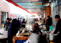 70여년 연중무휴 대장간 “땅! 땅! 땅!”…3대째 오가는 情 담금질