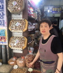 청·장년 아들이, 며느리가…장사 3代 “원하면 아들·딸도 시키겠다”