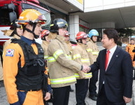 권영진 대구시장, 월성119안전센터 격려 방문