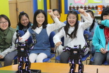 대구 종로초등생들, 드론 날리고 로봇 조종하며 미래의 꿈 키워