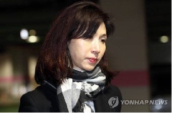 '갑질 논란' 노소영 관장, 혼외자 알리며 이혼 의사 밝힌 최태원 회장과 이혼 소송중