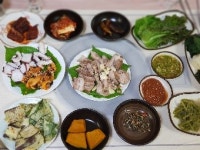 [성주의 맛집] 백년쌈밥식당...집밥같이 편안하고 깔끔한 상차림, 계절별 제철 음식