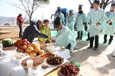 대구중국문화원 부설 중국문화대학 산악회 경주 남산에서 새해맞이 시산제