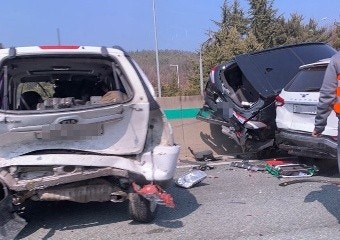 경부고속도로 북대구IC 인근에서 4중 추돌사고...8명 다쳐