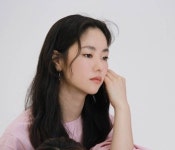 핑크여빈으로 변신한 배우 전여빈, 그녀의 변신의 무죄