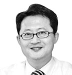 [영남타워] 연말이면 쏟아지는 殊常(수상)한 受賞(수상)