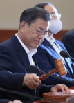 청와대, 다음주 참모진 개편...김조원·강기정 교체될 듯