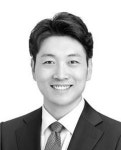 [3040칼럼]10년 묵은 때, 영남권 신공항