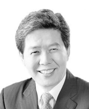 [아침을 열며] 한동훈 비대위, 정치개혁 신호탄 되어야