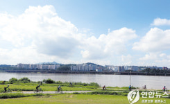 한강변, 자전거로 달려보자