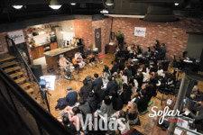 “지속 가능한 음악 활동, 비즈니스로 돕는다”