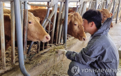 “농사하니 심신 치유되더라” 귀농으로 새 삶