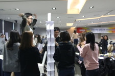 한산피앤지(주) | [신년특집] 한산도 역사탐방·돼지농장 체험… 대기업 ‘뺨치는’ 중견기업 이색 신입연수