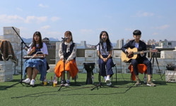 대학생 감성 어쿠스틱 밴드 ‘센치한 버스’