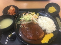 대학교 학식 ‘이래서 간다’ vs ‘이래서 안 간다’