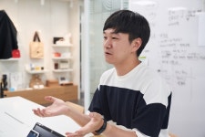 주식회사 해피벤처(happy venture) | [스타트업 습격기] 스타트업 인턴 디자이너의 하루일과는? ‘경기도주식회사’ 인턴 실습기