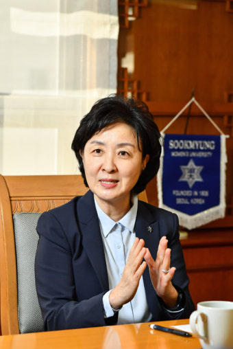 장윤금 숙명여대 총장, “온라인과 오프라인 병행 교육 확대…차별화된 콘텐츠가 대학의 경쟁력 될 것
