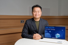 [한국보건산업진흥원 2025년 창업도약패키지 선정기업] AI 기반 AAV 벡터 플랫폼 개발하는 바이오 벤처기업 ‘제닉스큐어’
